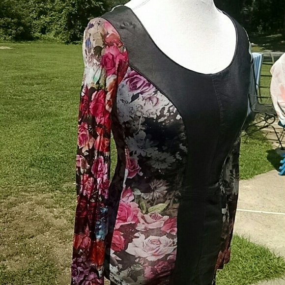 Sky dress - Picture 2 of 5